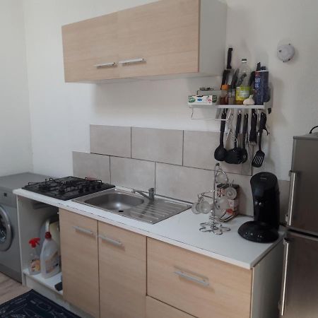 Appartement F1 Meuble 3 Personnes オーブナ エクステリア 写真